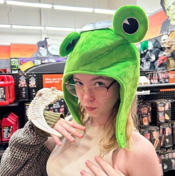 Meet your Posher, Catherine - Picture 1 of 1